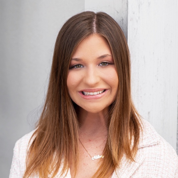 Meet your Posher, Abbey - Picture 1 of 1